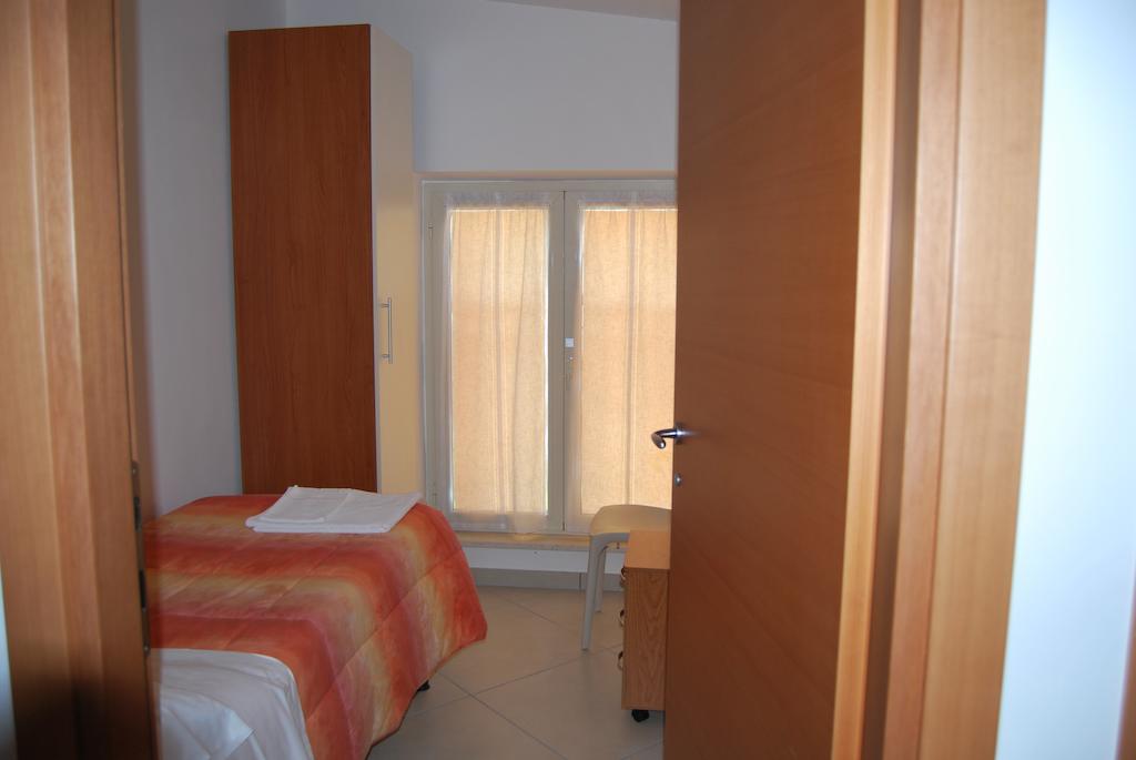 Hotel Europa Nereto Habitación foto